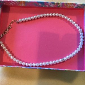Pearl necklace with bling bead
